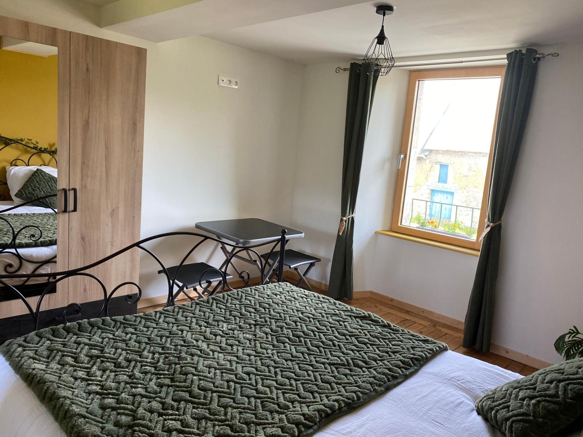 La Pautiere Bed & Breakfast Saint-Sauveur-Lendelin Room photo